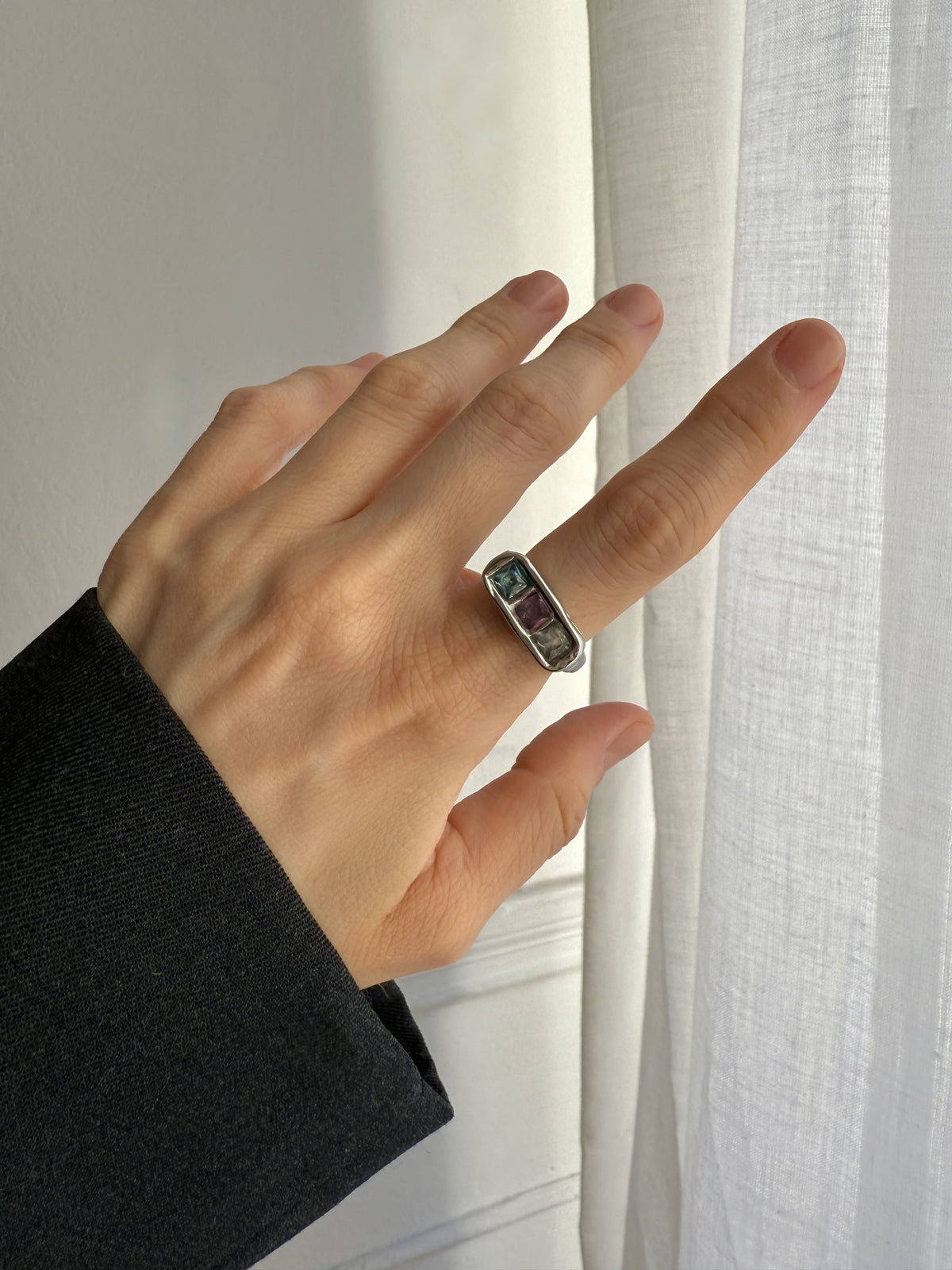 Anillo Isabella Plateado (3 Piedras)