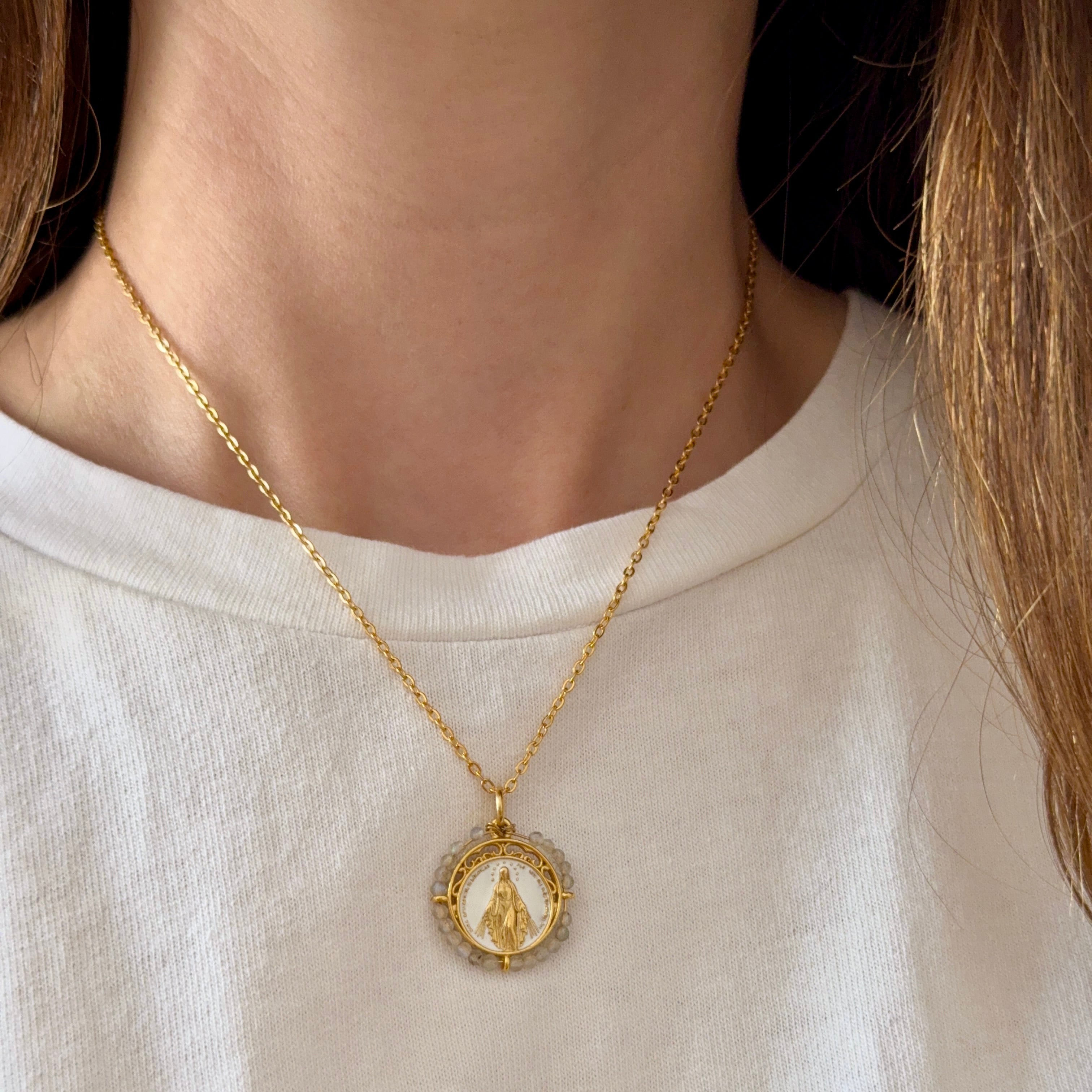 Medalla Virgen María Colores